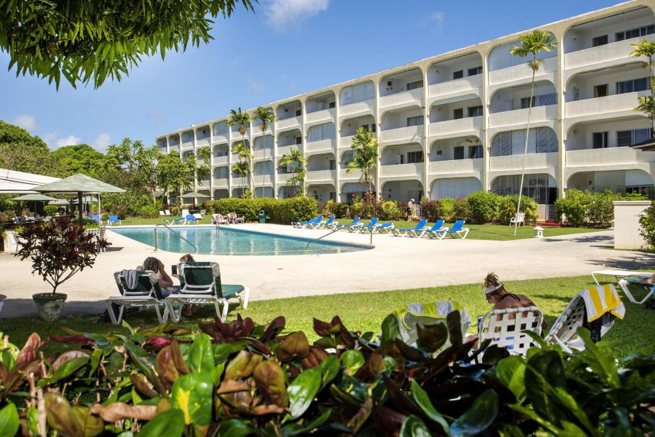 Ground Floor Apartment Located In Hometown, 5 Min Walk To The Beach Сент-Джеймс Экстерьер фото